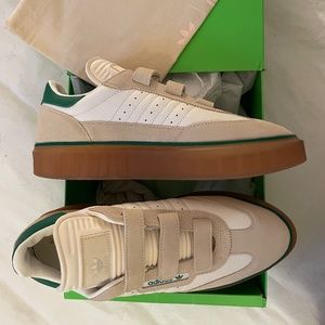 Ivy Park x Wmns Super Sleek 3 Strap Wonder White Gum - NEW Size 46 / US 12.5